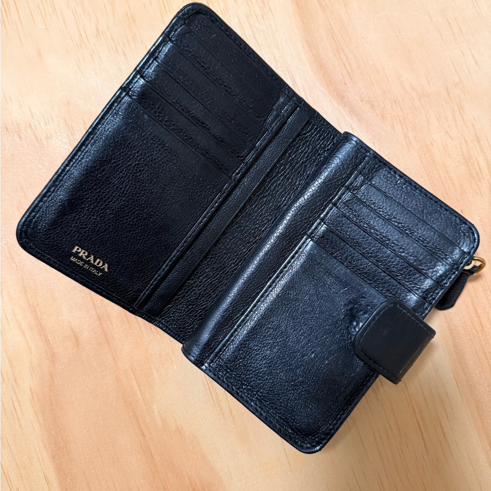 Prada Black Leather Card Holder with Bow - Picture 7 of 8